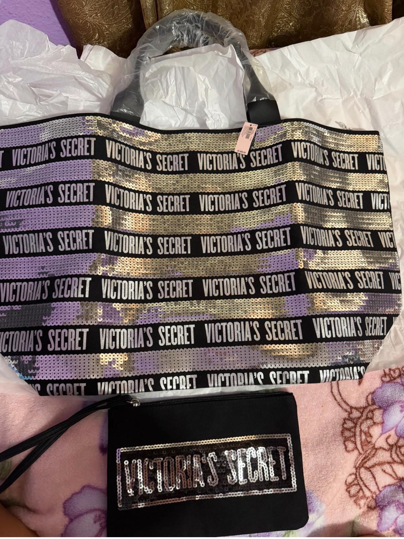 Bolso victorias secret con cartera para maquillaje