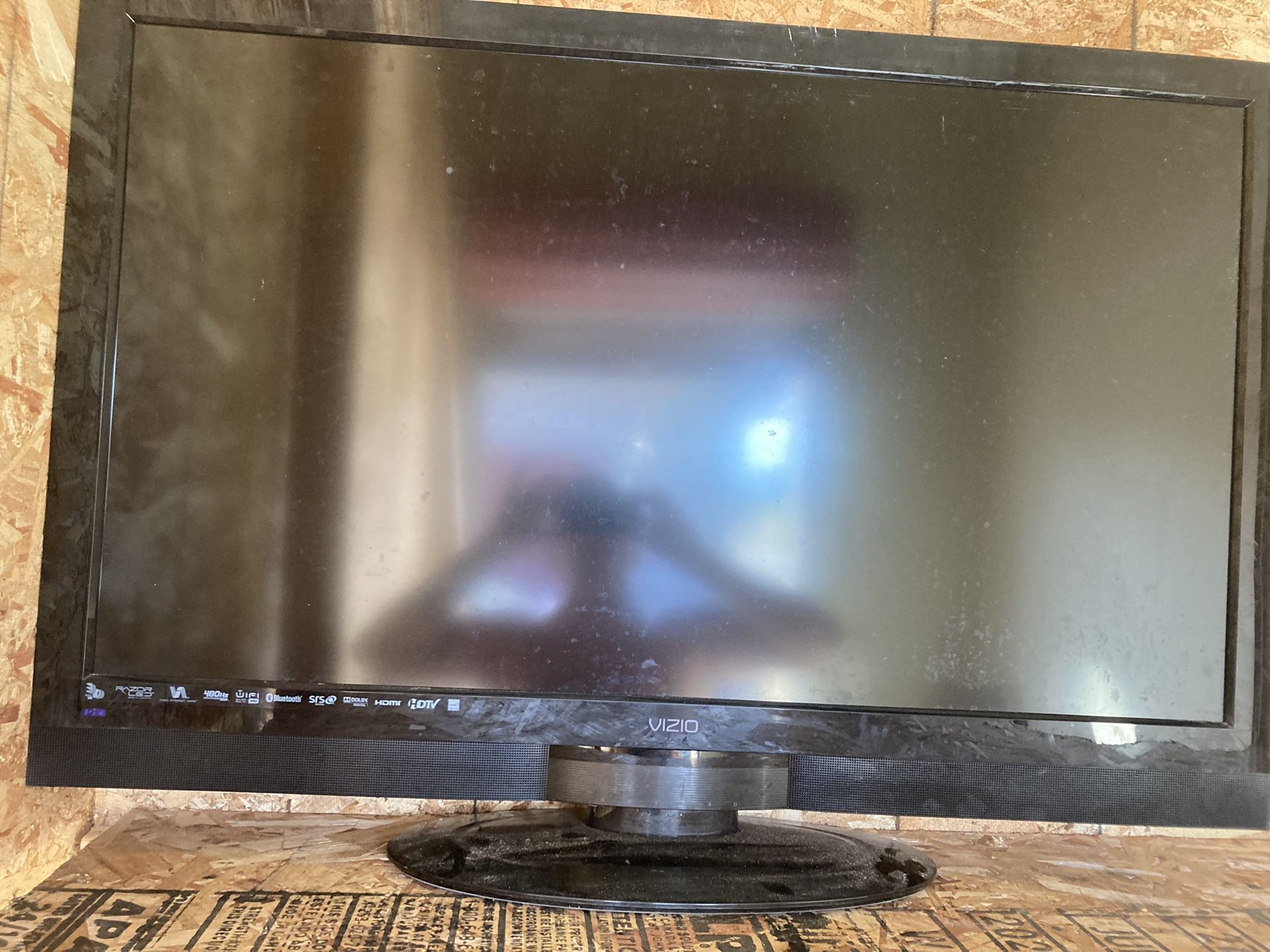 Sony Vizio 42” Inch 3D HD Smart Tv