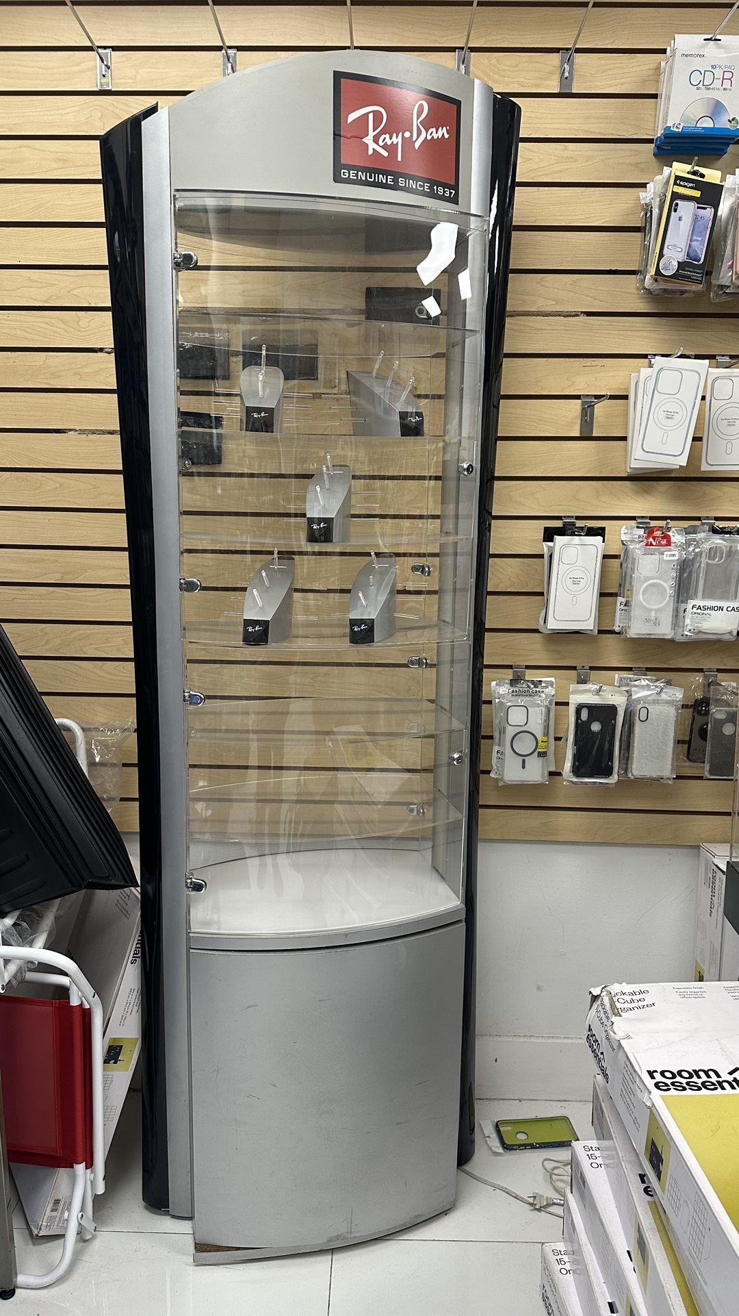 Ray-Ban Floor Display Case – Lockable Glass Cabinet