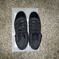 Retro 11  72-10 In Great Condition. Size 10