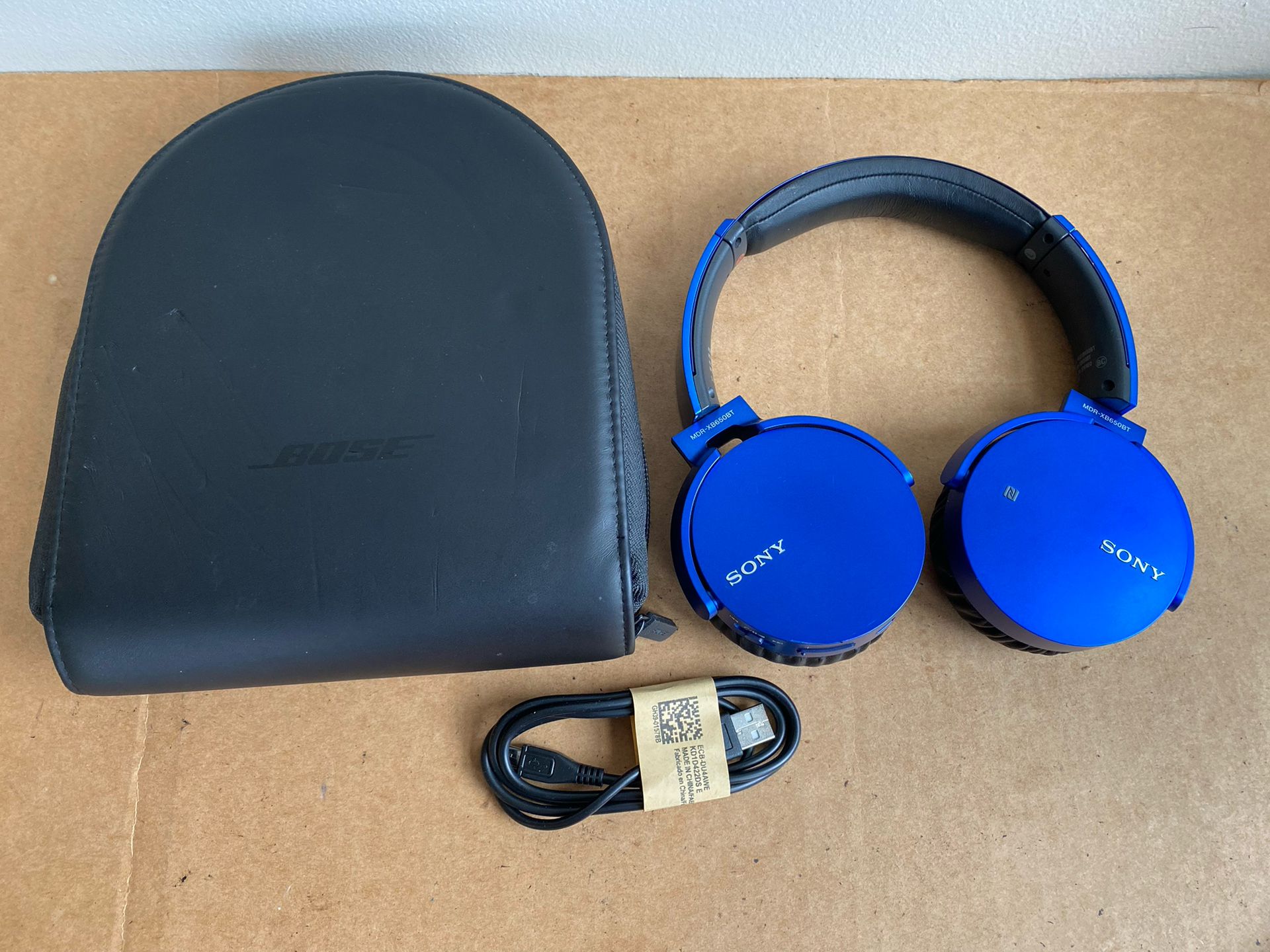 Sony MDR-XB650BT Extra Bass Wireless Headphones