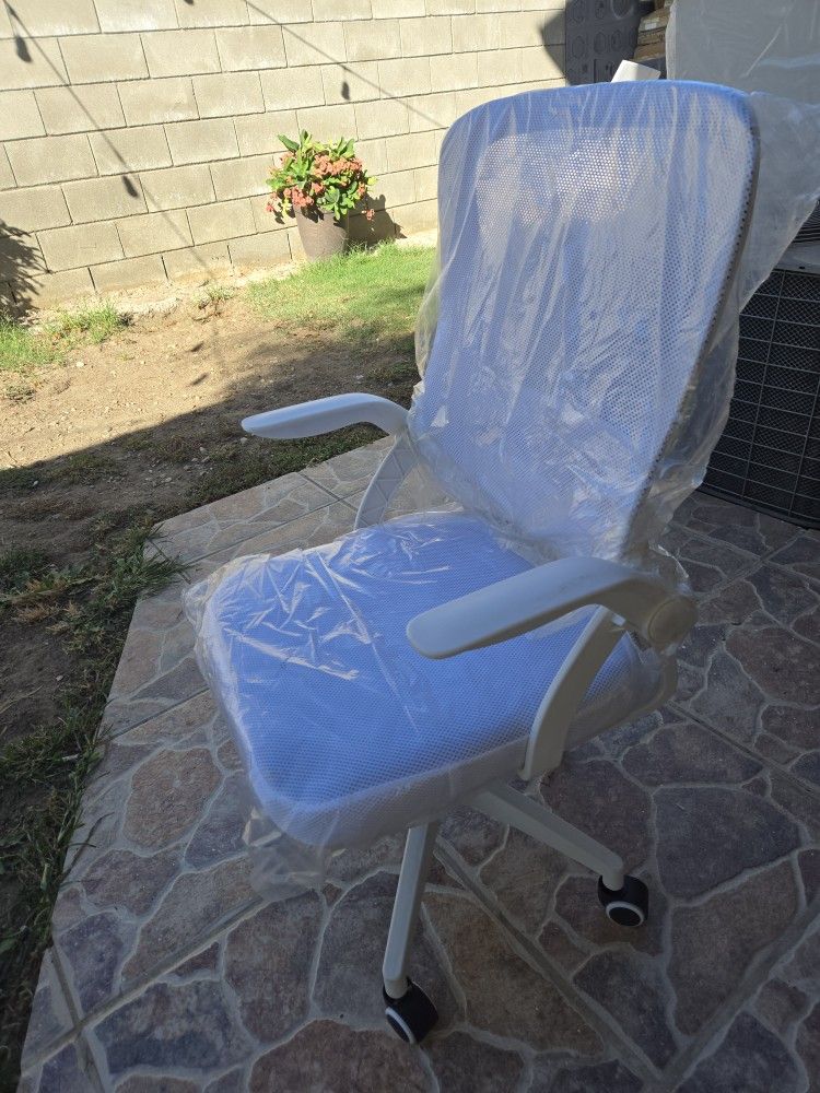 Brad New Office Chair