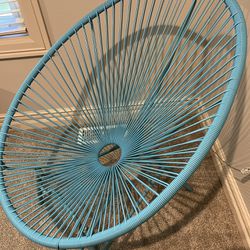 PIER 1 BLUE EGG CHAIR SEATING INDOOR OR OUTDOOR PIER ONE - GREAT CONDITION!