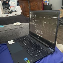 GAMING LAPTOP