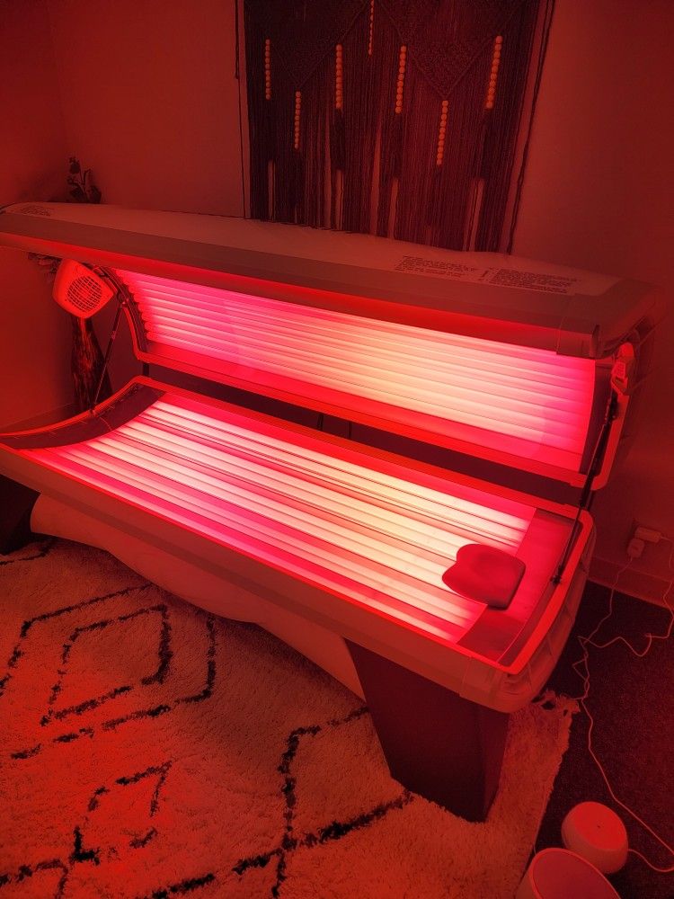 ProSun Renuvaskin L32 Red Light Therapy Bed