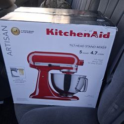 Kitchen Aid Artisan Mixer