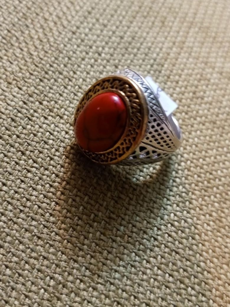 New Middle Eastern Ring ( Size 10.5 )