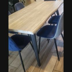 Beautiful Dining Room Set Table And 6 Chairs  I Can Deliver For Small Fee 