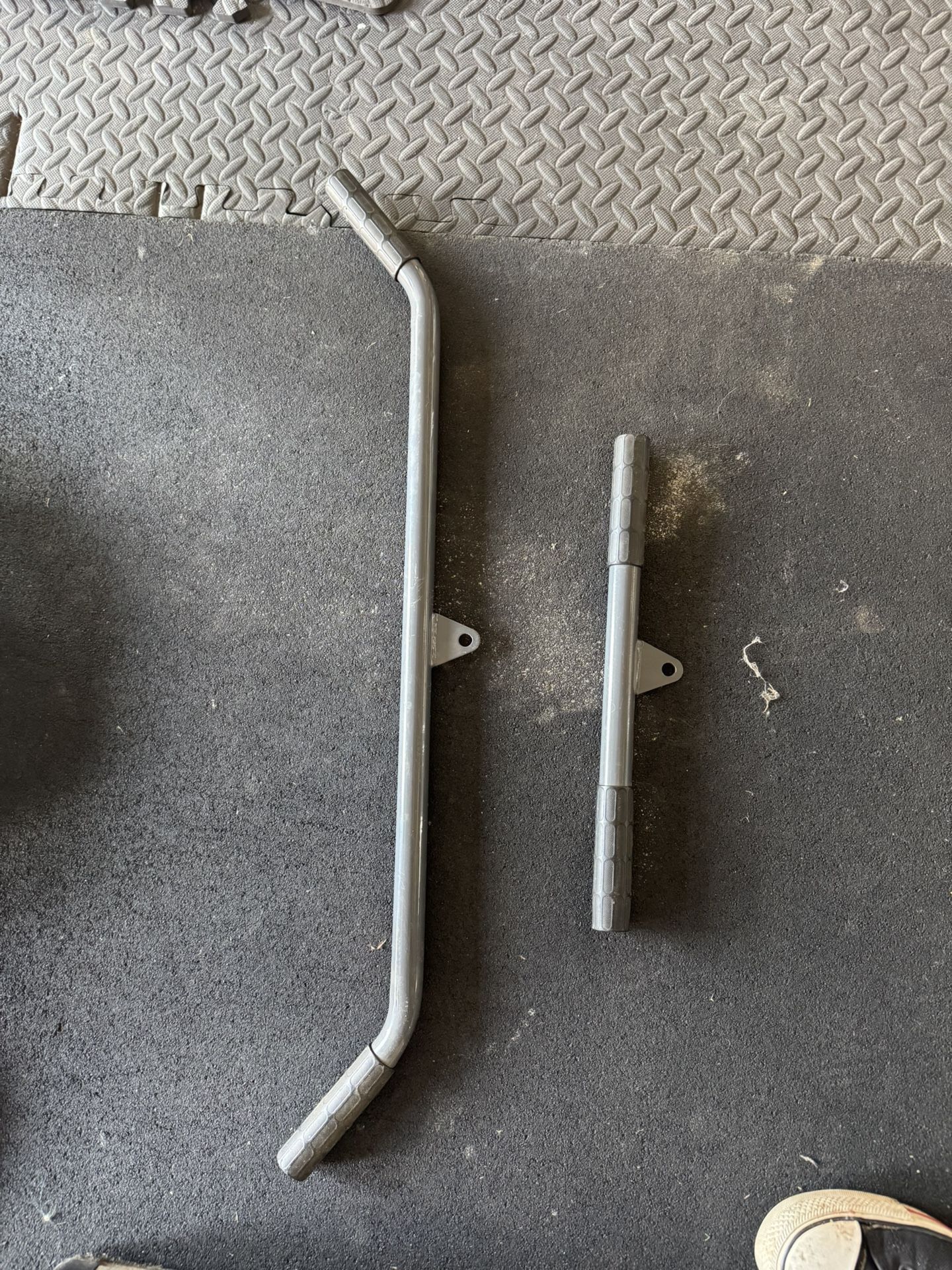 Pull Down Bar