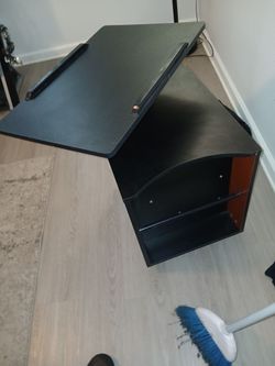 Adjustable/ table