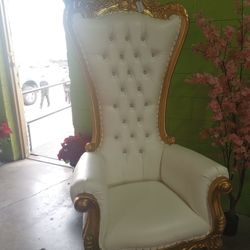White And Gold Throne Chair  ( Ask For Jose )