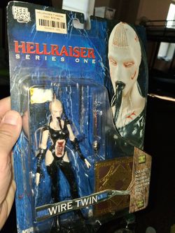 HELLRAISER SEIRES 1 TWIN WIRE FIGURE