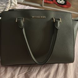 Michal Kors Purse 
