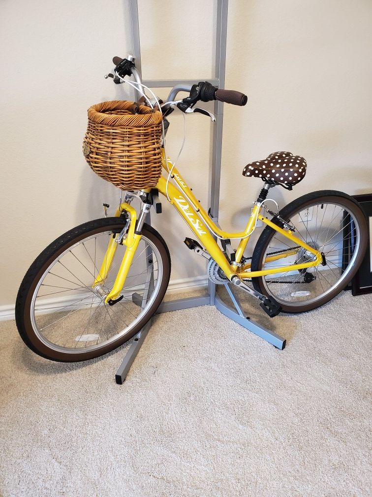 14" Yellow Cruiser Bike, great condition, good for short people!