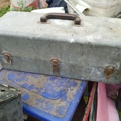 Metal Tool Box With Shelves