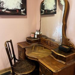Antique Solid Wood 4 Piece Bedroom Set 