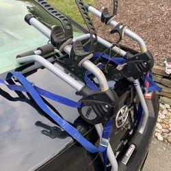 Thule Bike Rack -  For Mazda R6 Or Any Sedan Tupperware Of  Car