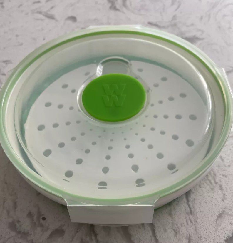  Weight Watchers Microwave Steamer. Collapsible. Bowl. Storage. Like New!