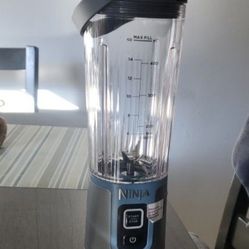 Shark Blast Portable Blender Used Very Little Yes Charger But You Can Use Any Phone Charger