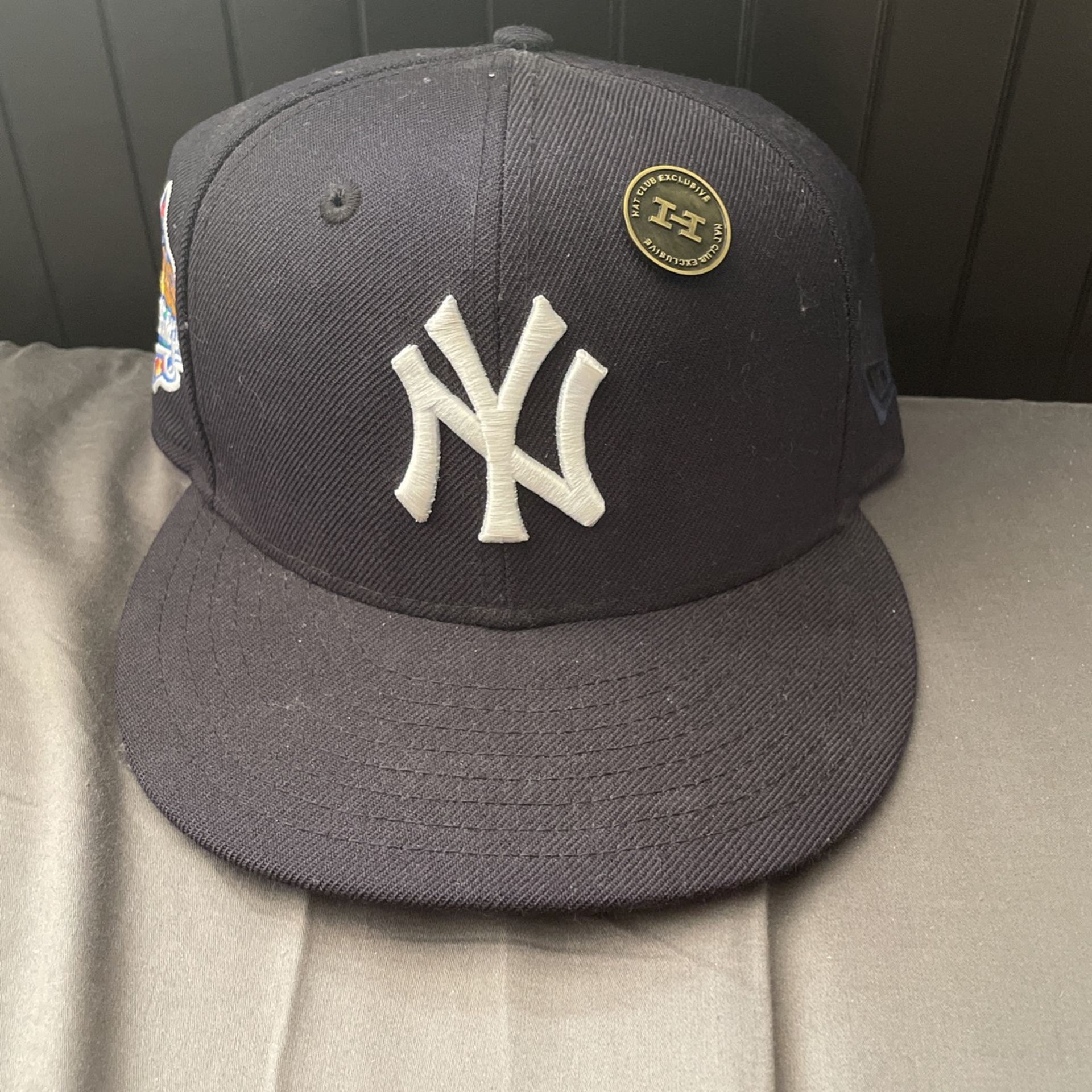 Hat Club New York Yankees Pink Brim Size 7 3/8