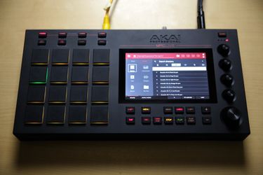 Akai MPC Live