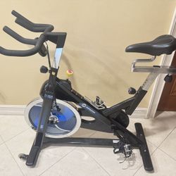 Horizon Fitness M4 Indoor Bicycle