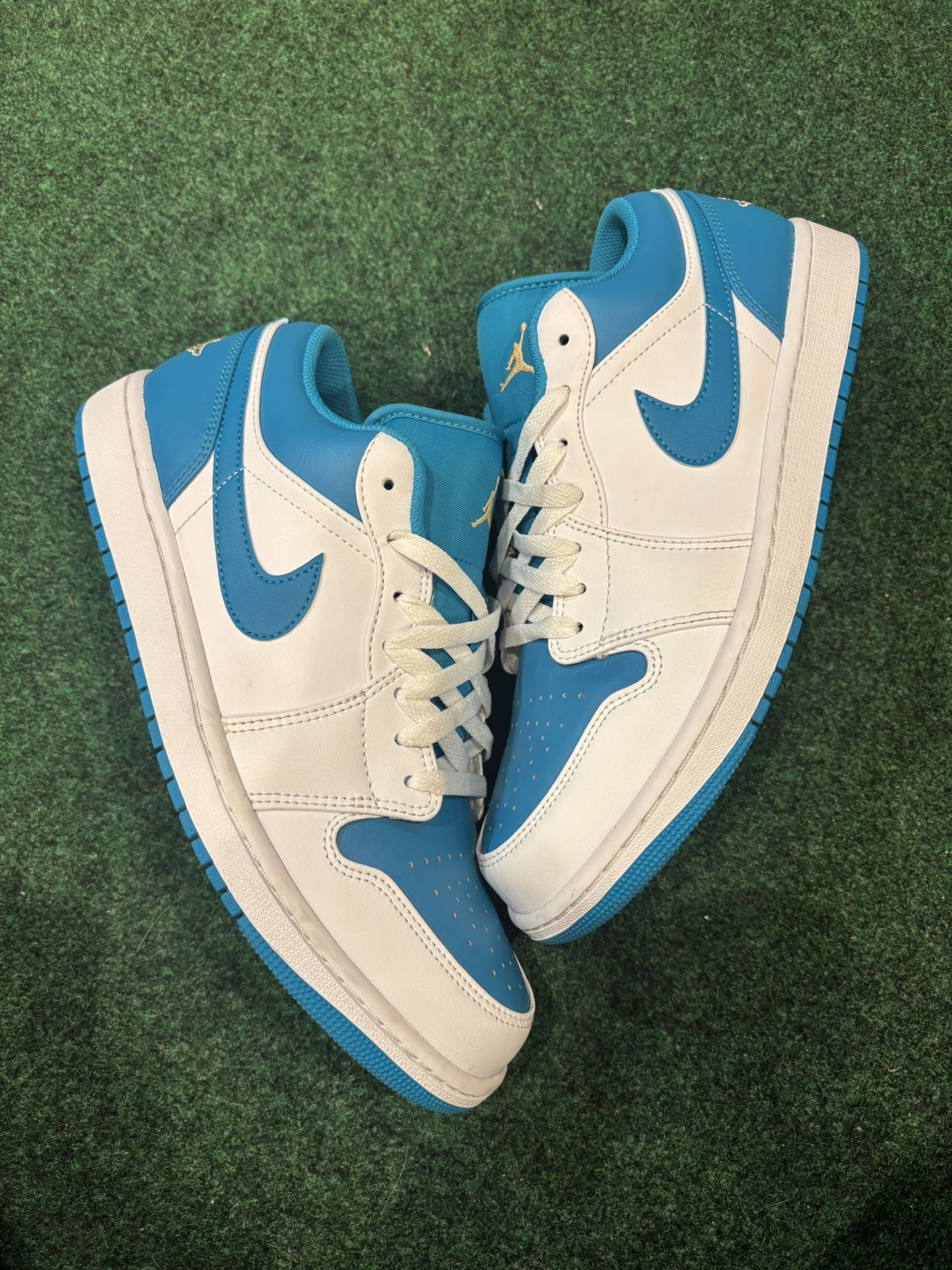 JORDAN 1 LOW AQUATONE SIZE 10.5