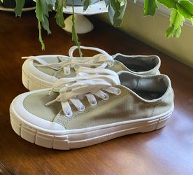 Women’s Mad Love Platform Tennis Shoes