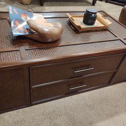 TOMMY BAHAMA STYLE WOOD/RATTAN LARGE TRUNK STYLE COFFEE TABLE WITH 2 DRAWERS* EXCELLENT CONDITION*