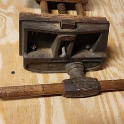 Benchtop Vice