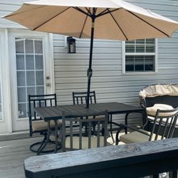 Outdoor Patio/Pool Set – 4 Chairs + Shaded Table – $250  Upgrade your backyard just in time for summer! Selling a gently used 4-chair outdoor patio se