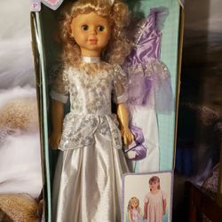 Collectible 1999 Toys R Us Original Walker Doll