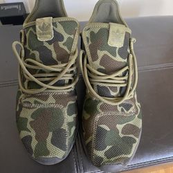 Adidas Sneakers
