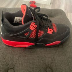 Jordan 4s