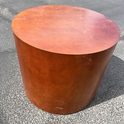 Round coffee table