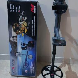 Minelab CTX 303 Metal Detector 