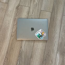 Apple Macbook  air 13