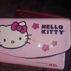 Ds Hand Held Game... 4 Games...   and Hello Kitty  Case