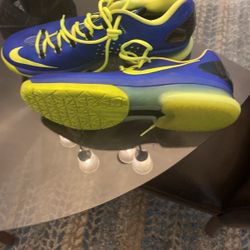 Size 13 Nike Basketball Elite Series 