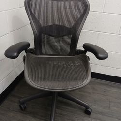 Herman Miller Aeron Size B Rigid Armrest 
