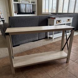 Farmhouse Entryway Table – Modern Rustic