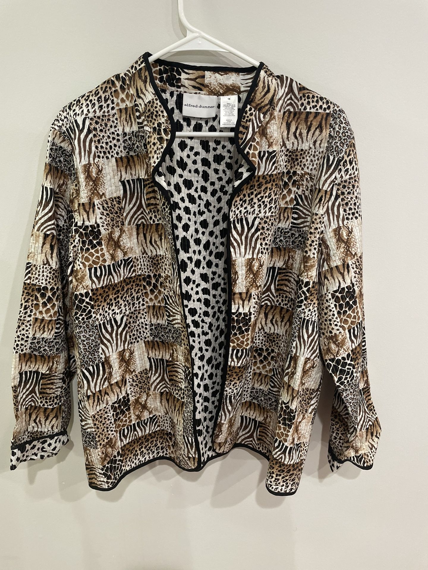 ALFRED DUNNER Blouse Womens Size 16 Top Cheetah Print Long Sleeve Suit Jacket