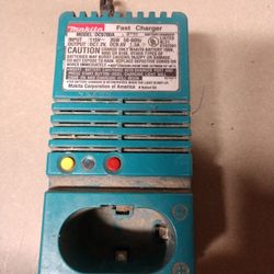 Makita 9 V Fast Charger