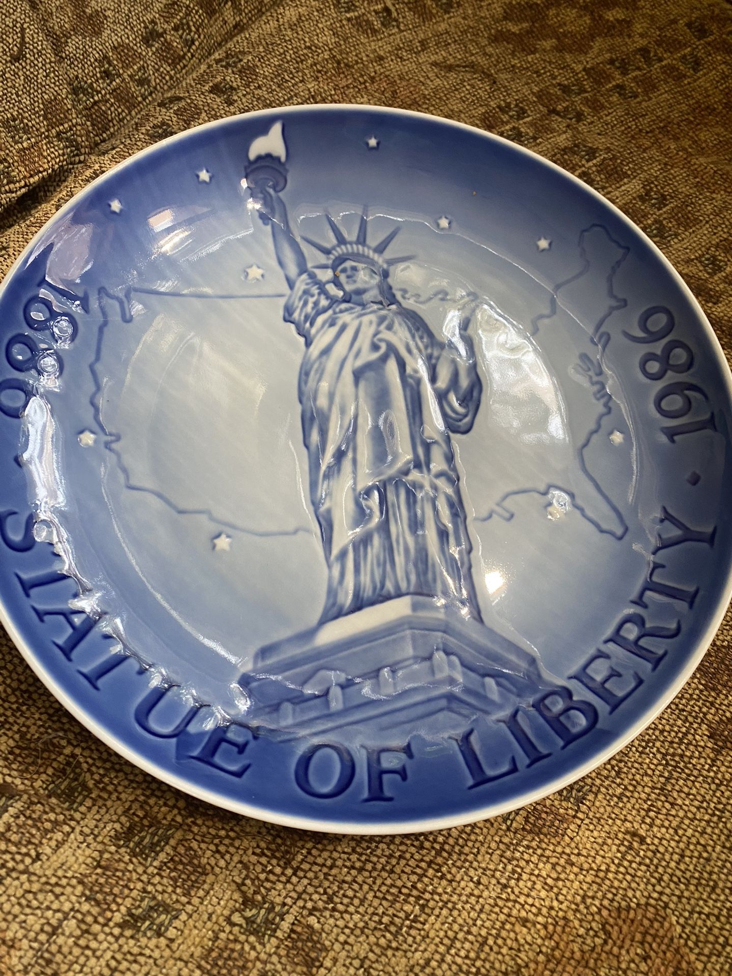 STATUE OF LIBERTY PLATE