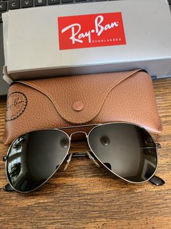 Ray Ban Aviators 58mm. Model W0879 Silver Frame w/ Dark Grey Tinted Lenses. Brand New & 100% Authentic. 