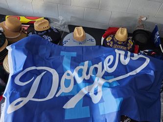Dodgers flags $25