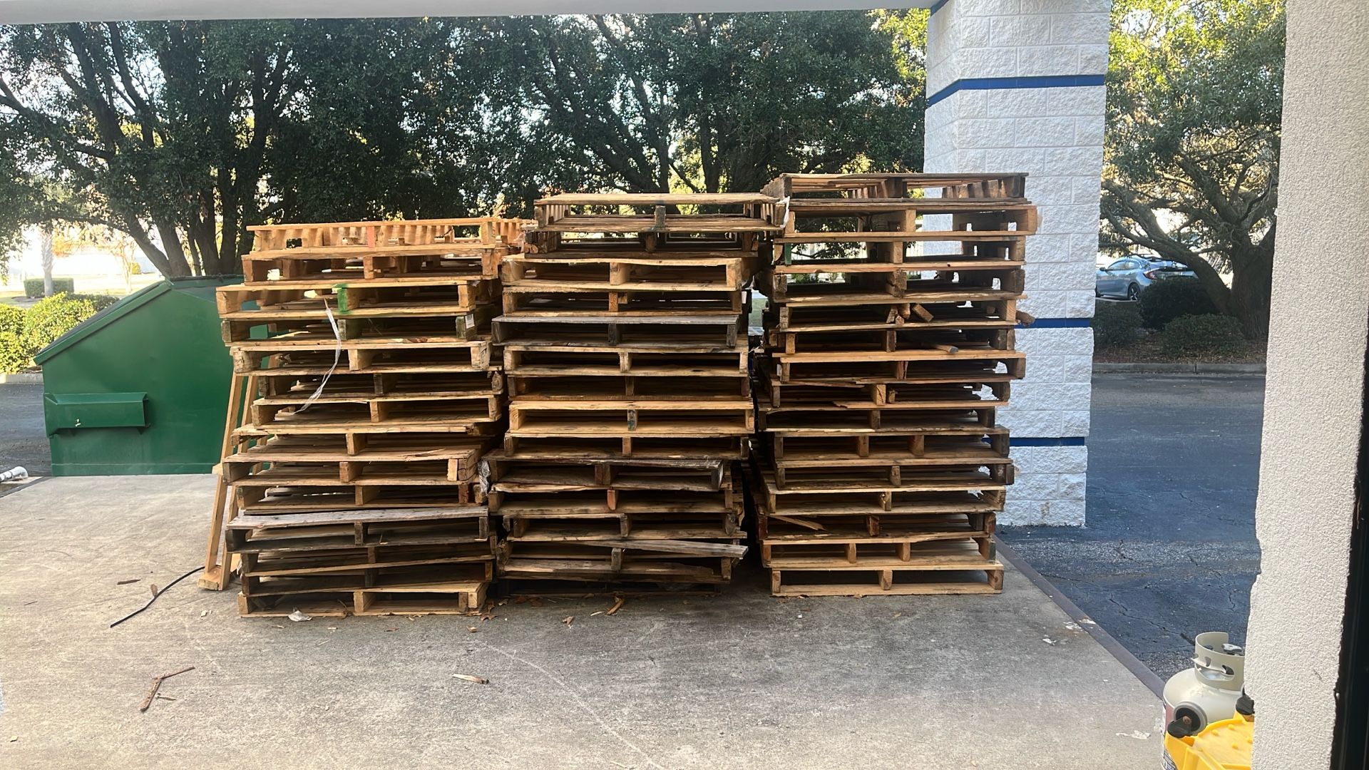 FREE Wooden Pallets 