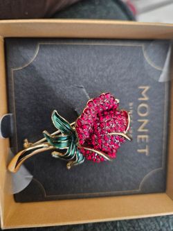 Rhinestone rase pendant $ 5