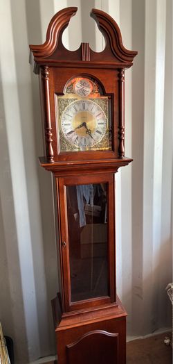 Vintage Howard Miller Clock