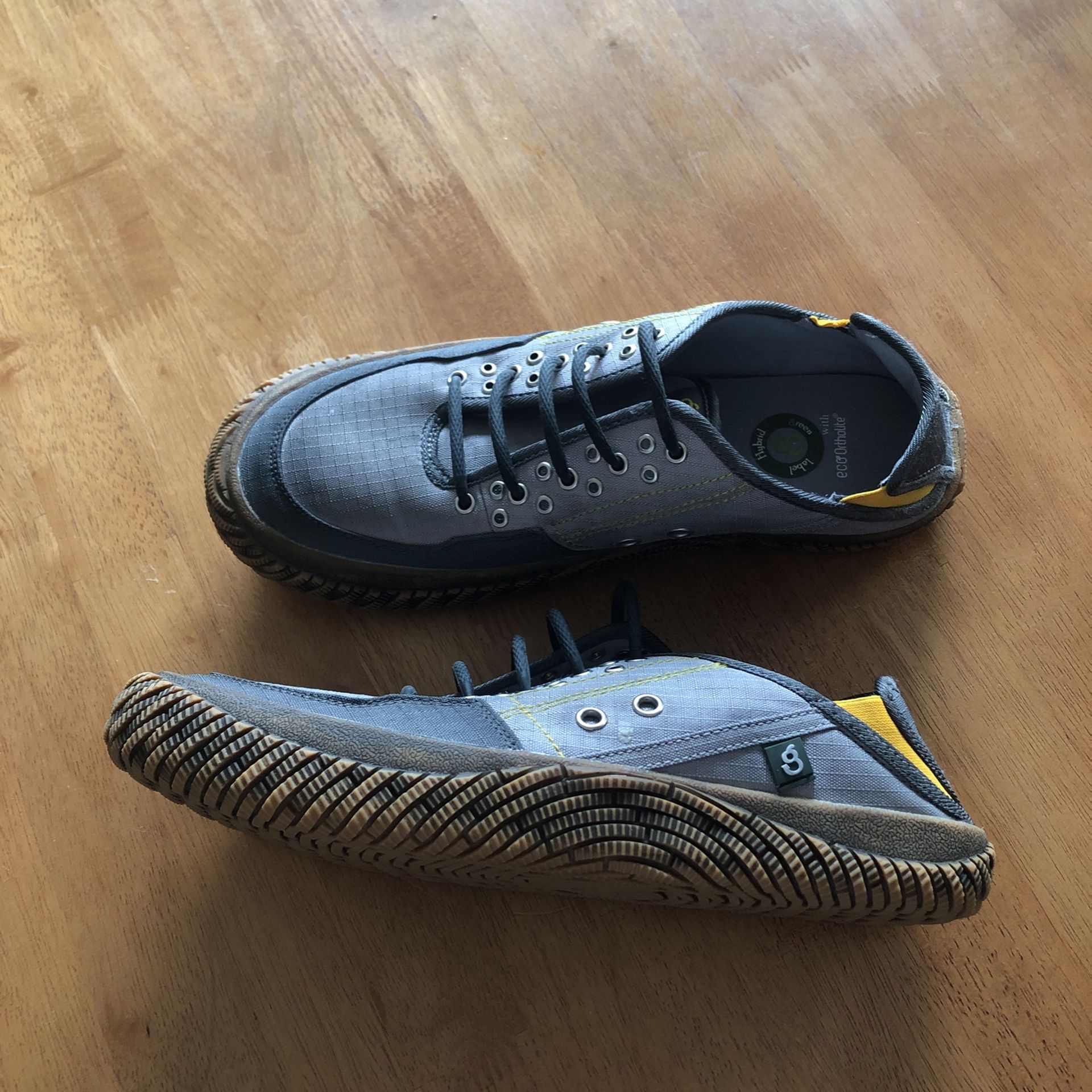 Size 10 Hybrid Green Label Shoes